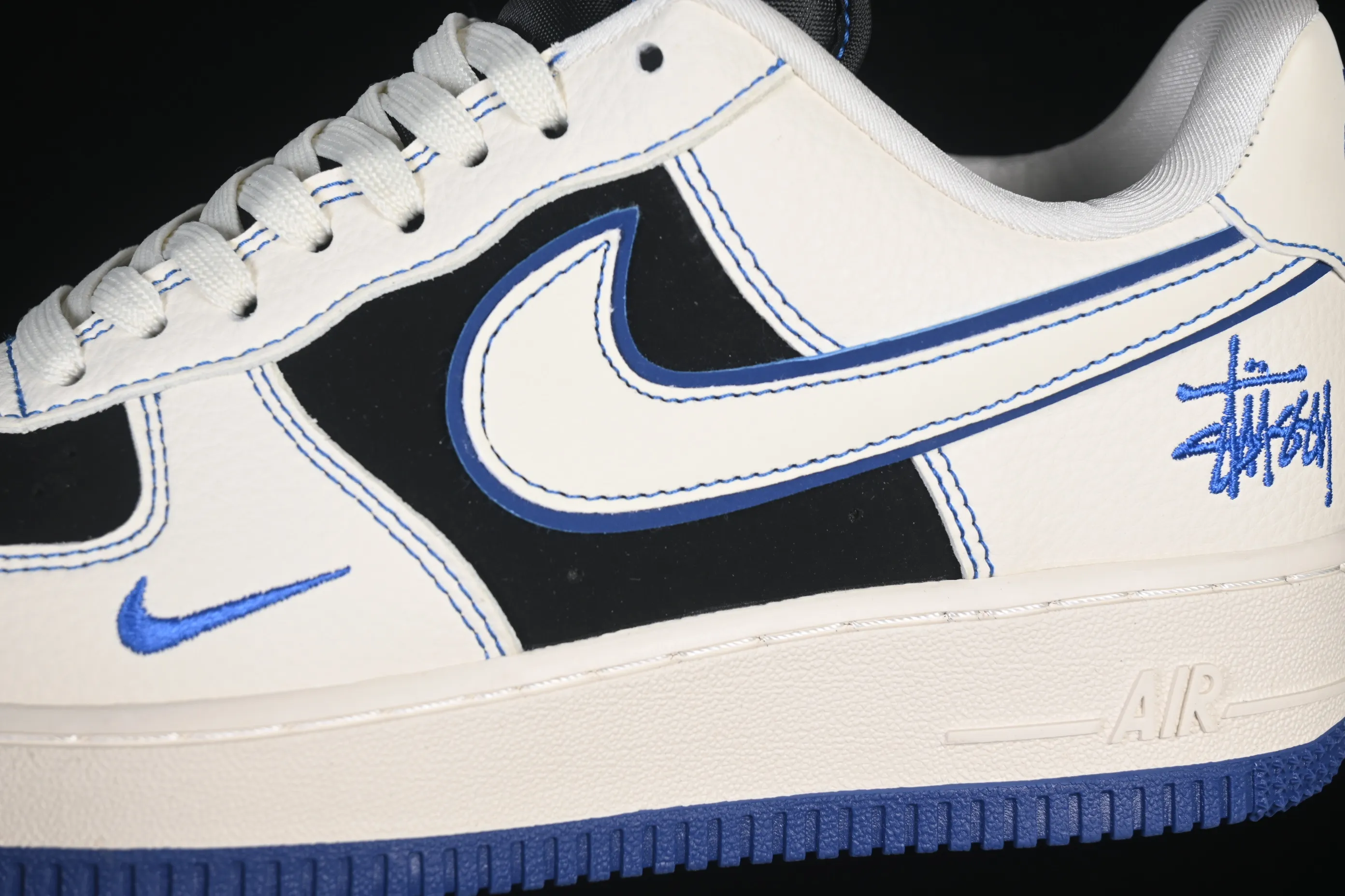 All categories Nk Air Force 1 Air Force series Nk Air Force 1 Low Air Force low-top Nike Air Force 1'07 Low White and black contrasting sapphire blue Air Force 1 low-top casual sneakers DN1688-811